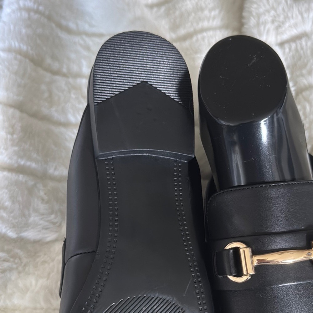 Steve Madden Black Leather Slip-On Mules with Gold Bit - Picture 11 of 13